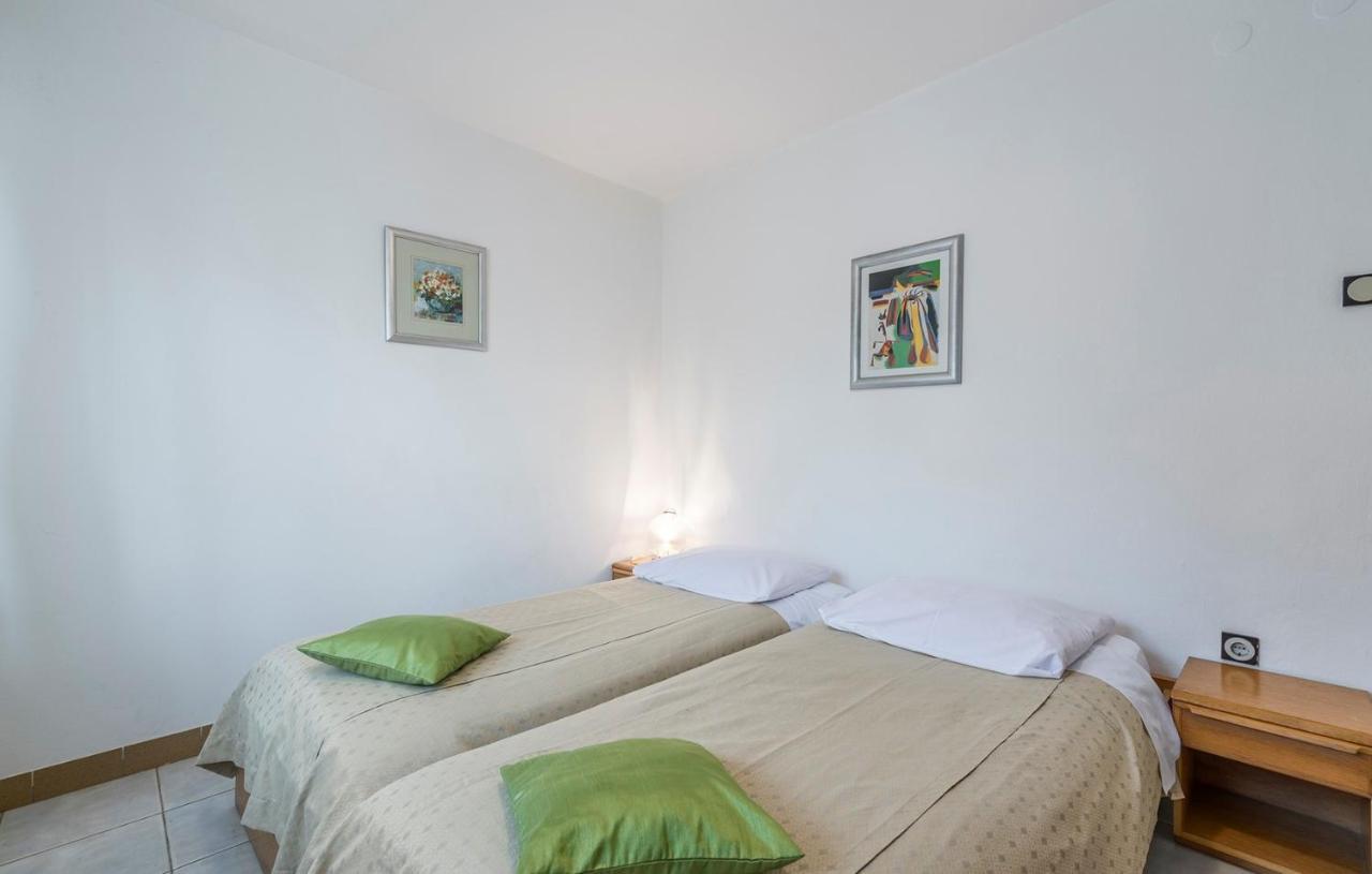 Gasthuis Emili 3*